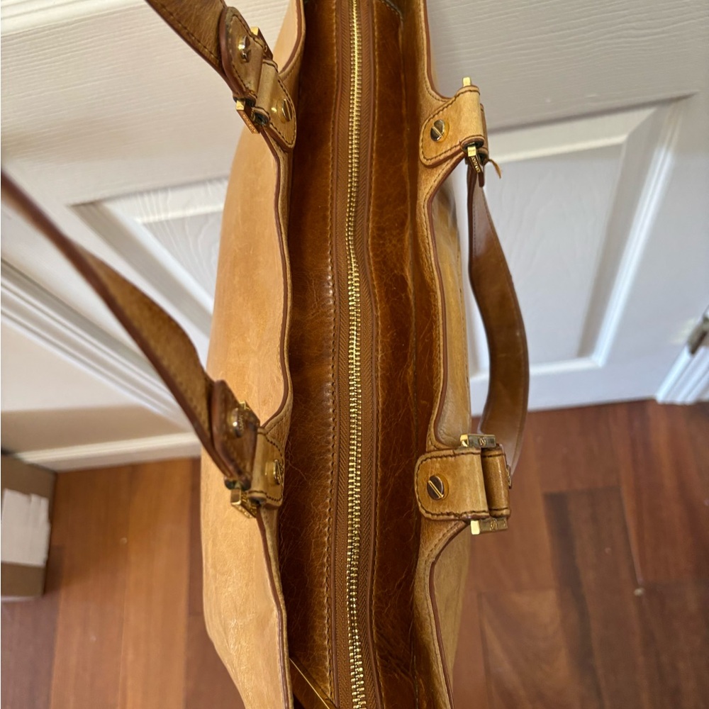 Tory Burch Bombe Glazed Leather Tote in Royal Tan EUC - Picture 16 of 16